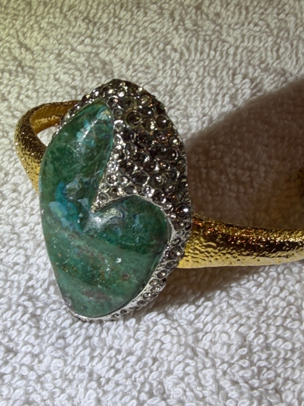 Alexis Bittar Gold-Tone Cuff Bracelet with Heart-Shaped Green Stone - Picture 3 of 8